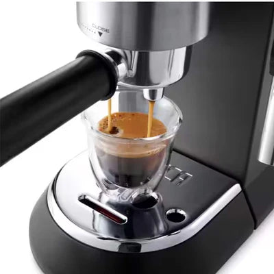 DELONGHI BAR PUMP ESPRESSO COFFEE MAKER  Model EC685.BK